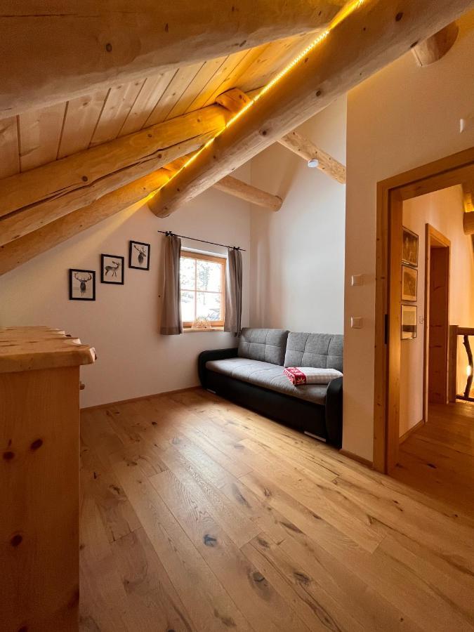 Almzauber Chalets - Haus Enzian Inkl Infrarotliegen Хохриндль Экстерьер фото